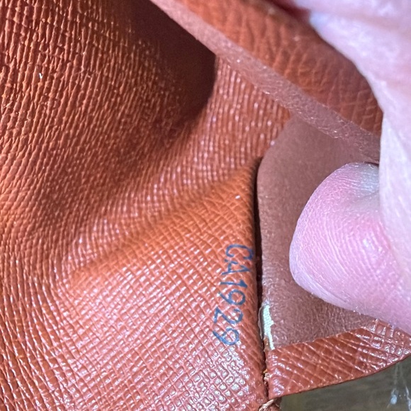 Louis Vuitton Dark Brown Monogram Women’s Wallet - Picture 9 of 9